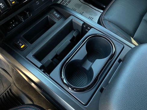 Used 2022 Nissan Titan PRO-4X w/ Pro-4x Convenience Package image 20