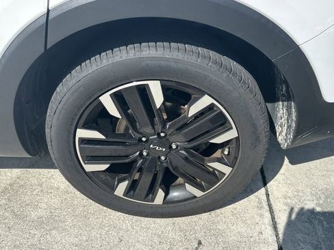 Certified 2024 Kia Telluride SX Prestige AWD/4WD image 10