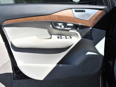 Used 2016 Volvo XC90 T6 Inscription w/ Vision Package image 13