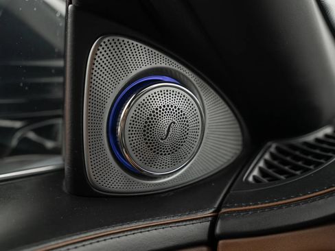 Used 2019 Mercedes-Benz Maybach S 560 4MATIC image 37