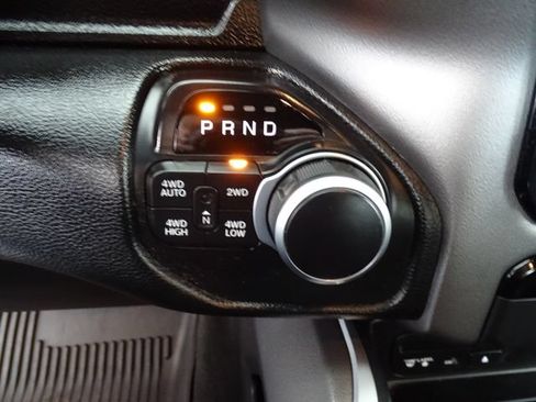 Used 2019 RAM 1500 Big Horn AWD/4WD image 11