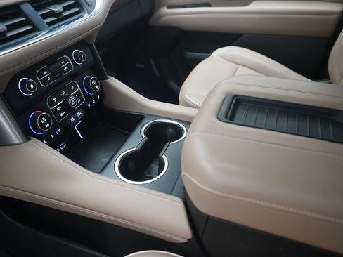 Used 2022 Chevrolet Tahoe Premier AWD/4WD image 28