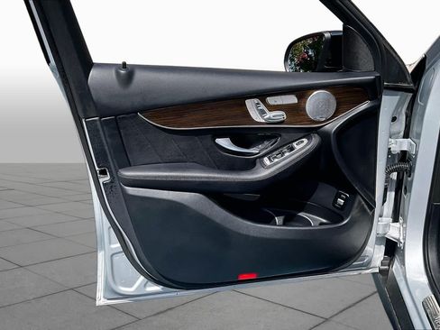 Certified 2020 Mercedes-Benz GLC 300 image 30