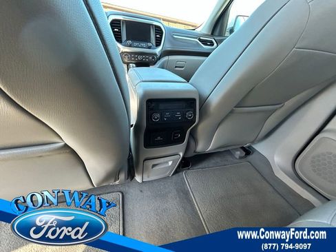 Used 2018 GMC Acadia SLT image 21