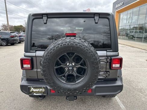 Used 2025 Jeep Wrangler Unlimited Sport AWD/4WD image 7