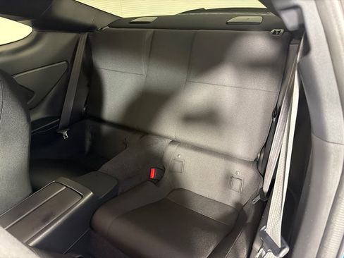Used 2023 Toyota GR86 w/ ALL Weather Mat Package (TMS) RWD image 18