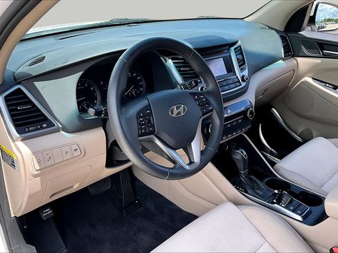 Used 2017 Hyundai Tucson Sport FWD image 17