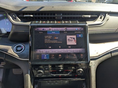 Used 2024 Jeep Grand Cherokee Limited 4xe image 13