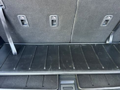 Used 2025 Honda Pilot TrailSport image 18