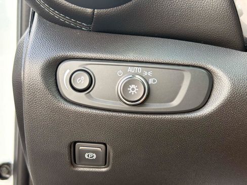 Used 2020 Chevrolet Blazer LT FWD image 29