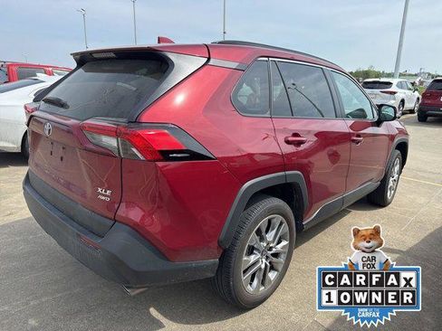 Certified 2023 Toyota RAV4 XLE Premium image 9