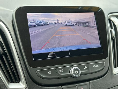 Used 2024 Chevrolet Malibu LT image 21