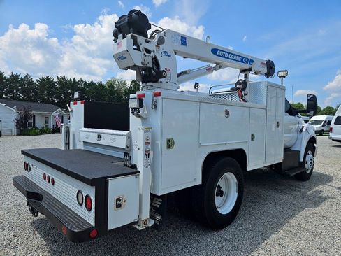 Used 2022 Ford F650 2WD Regular Cab Super Duty image 7