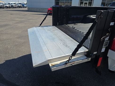 Used 2014 Ford F250 XL w/ Power Equipment Group AWD/4WD image 14