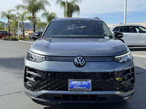 New 2026 Volkswagen Tiguan SE R-Line image 5