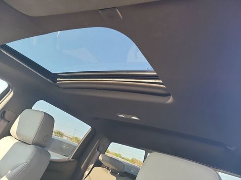 Used 2022 Chevrolet Silverado 1500 LTZ w/ LTZ Premium Package image 20