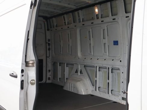 Used 2022 Mercedes-Benz Sprinter 2500 image 29