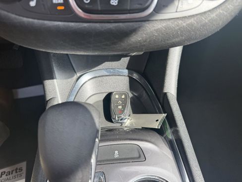 Used 2023 Chevrolet Malibu LT image 21