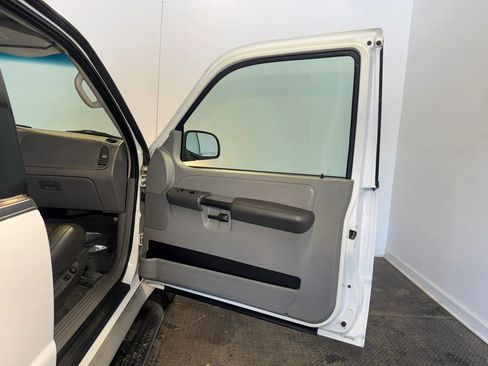 Used 2003 Ford Explorer RWD image 18
