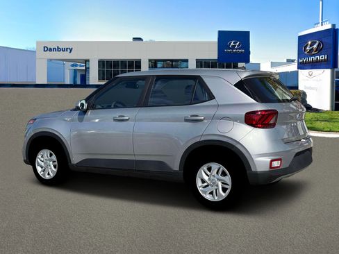 New 2026 Hyundai Venue SE image 4