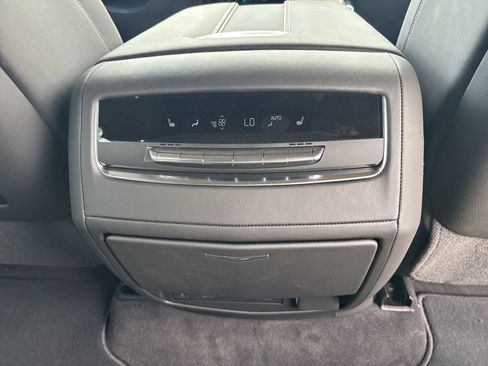 Used 2026 Cadillac Escalade Platinum Sport AWD/4WD image 24