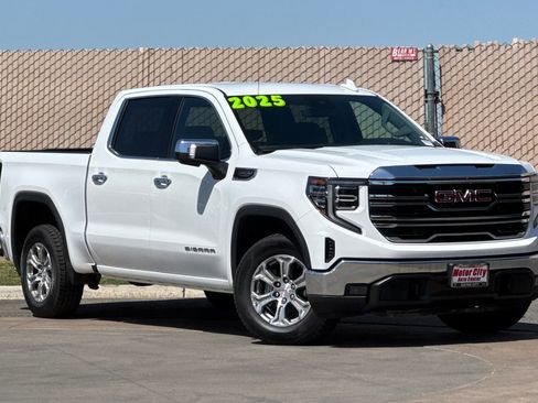 Certified 2025 GMC Sierra 1500 SLT RWD image 2