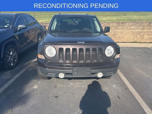 Used 2014 Jeep Patriot Latitude AWD/4WD image 1