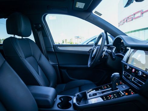 New 2026 Porsche Macan image 34