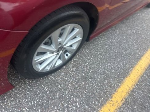 Used 2021 Toyota Camry LE image 7