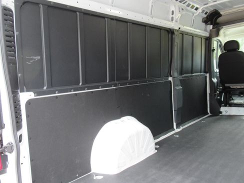 Used 2025 RAM ProMaster 3500 w/ Convenience Group FWD image 23