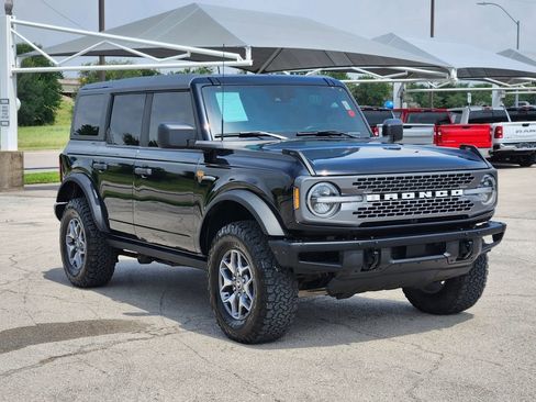 Used 2024 Ford Bronco Badlands AWD/4WD image 3
