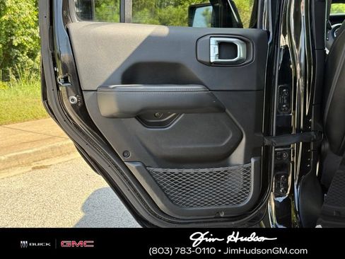 Used 2022 Jeep Gladiator Overland AWD/4WD image 24