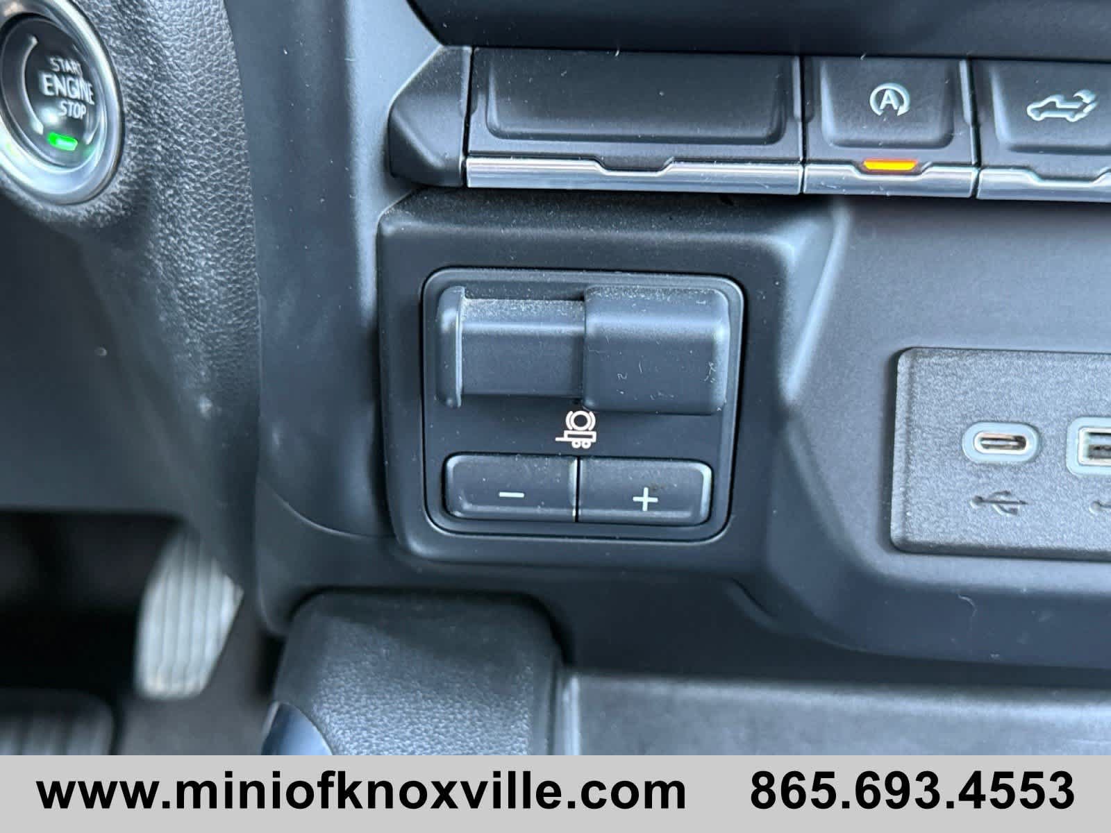 Used 2020 Chevrolet Silverado 1500 RST AWD/4WD image 27