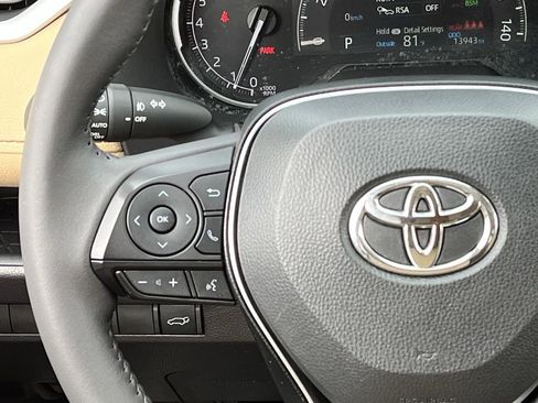 Used 2025 Toyota RAV4 XLE Premium FWD image 12