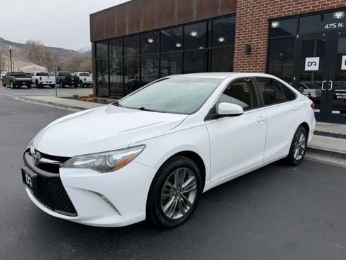 Used 2016 Toyota Camry SE FWD image 8