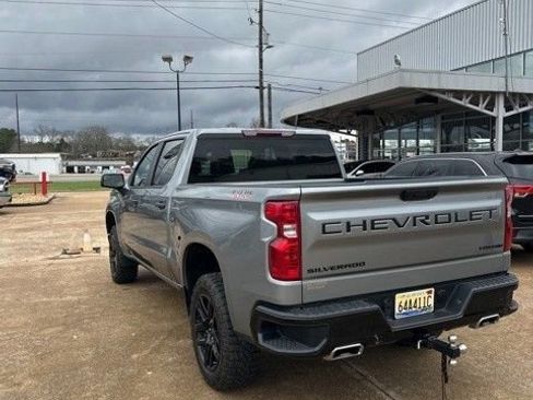 Used 2024 Chevrolet Silverado 1500 Custom Trail Boss w/ LPO, Dark Essentials Package image 7