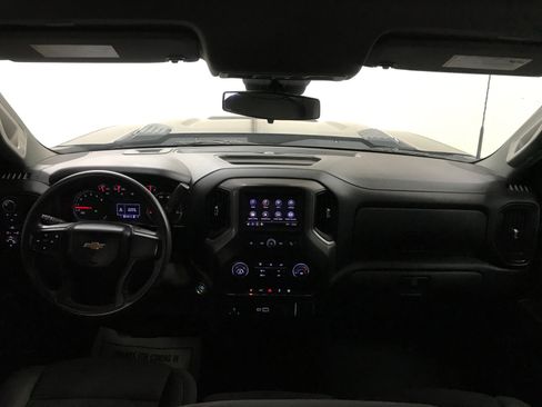 Used 2024 Chevrolet Silverado 2500 Custom w/ Custom Convenience Package AWD/4WD image 17