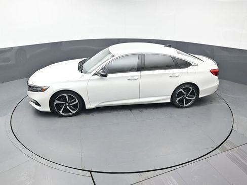 Certified 2022 Honda Accord Sport image 39