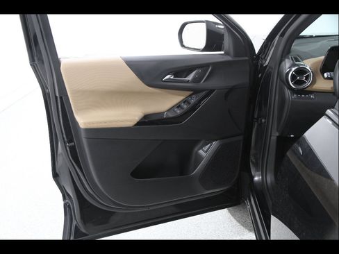 Used 2026 Chevrolet Equinox ACTIV AWD/4WD image 4