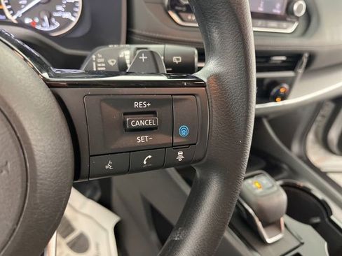 Used 2022 Nissan Rogue SV FWD image 22