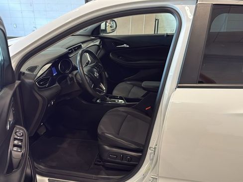 Used 2022 Buick Encore GX Preferred w/ Cold Weather Comfort Package AWD/4WD image 21