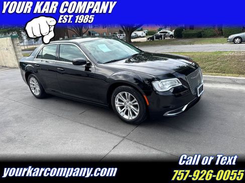 Used 2017 Chrysler 300 Limited RWD image 1