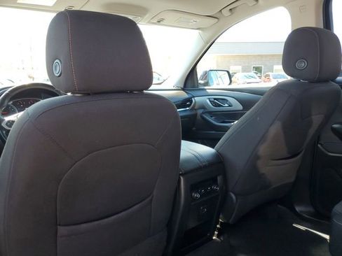 Used 2021 Chevrolet Traverse LT FWD image 34