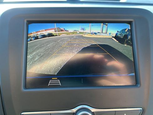 Used 2020 Chevrolet Equinox LS image 29