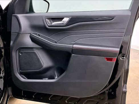 Used 2025 Ford Escape ST-Line image 27