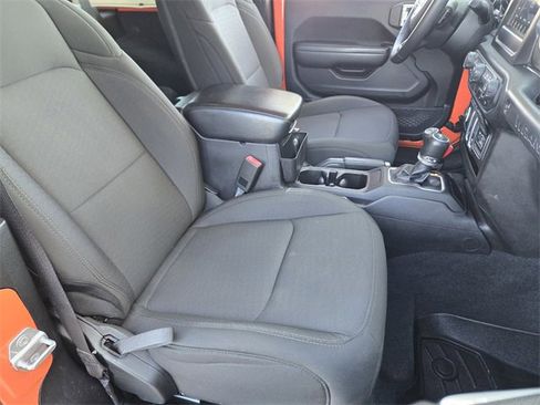 Used 2018 Jeep Wrangler Sport S image 12