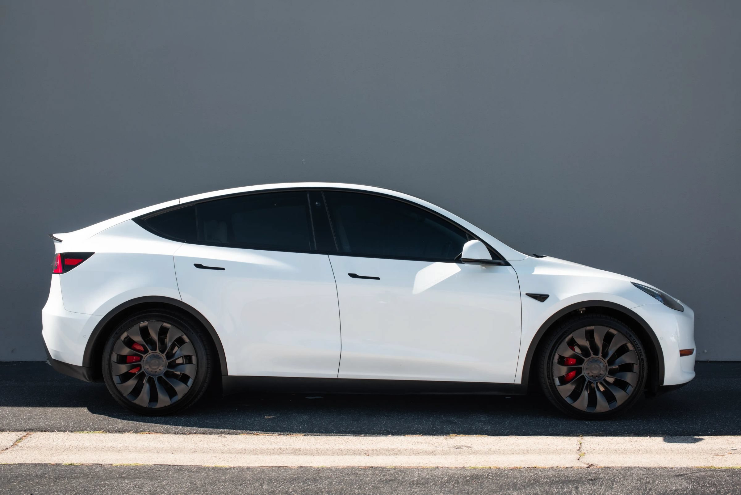 Used 2022 Tesla Model Y Performance AWD/4WD image 23