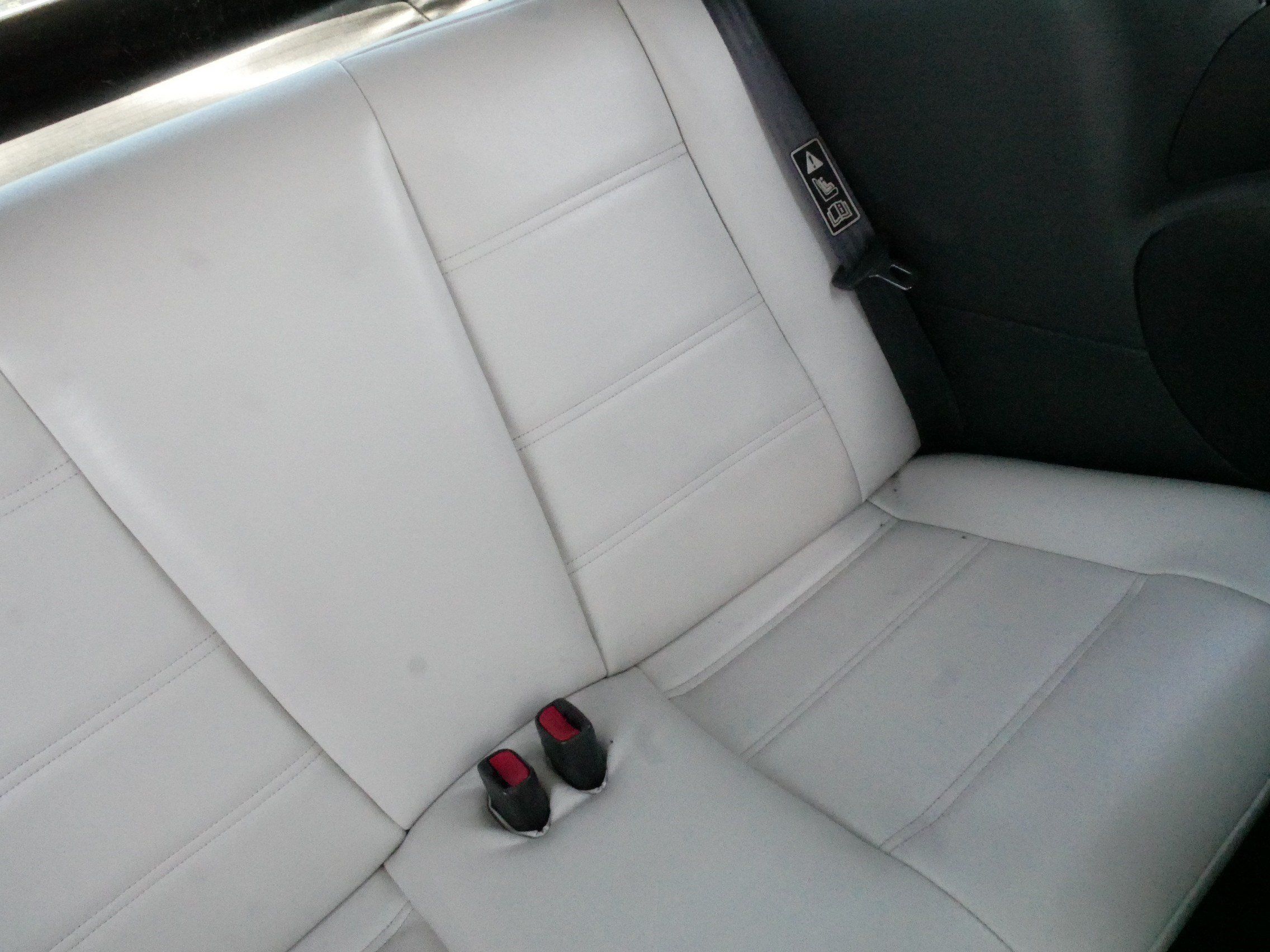 Used 2002 Ford Mustang Convertible RWD image 13