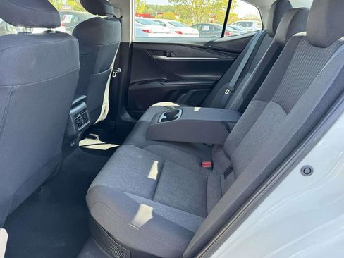 Used 2025 Toyota Camry LE FWD image 17