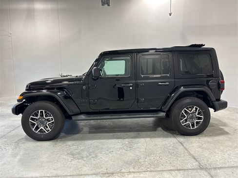 New 2025 Jeep Wrangler Sahara image 9